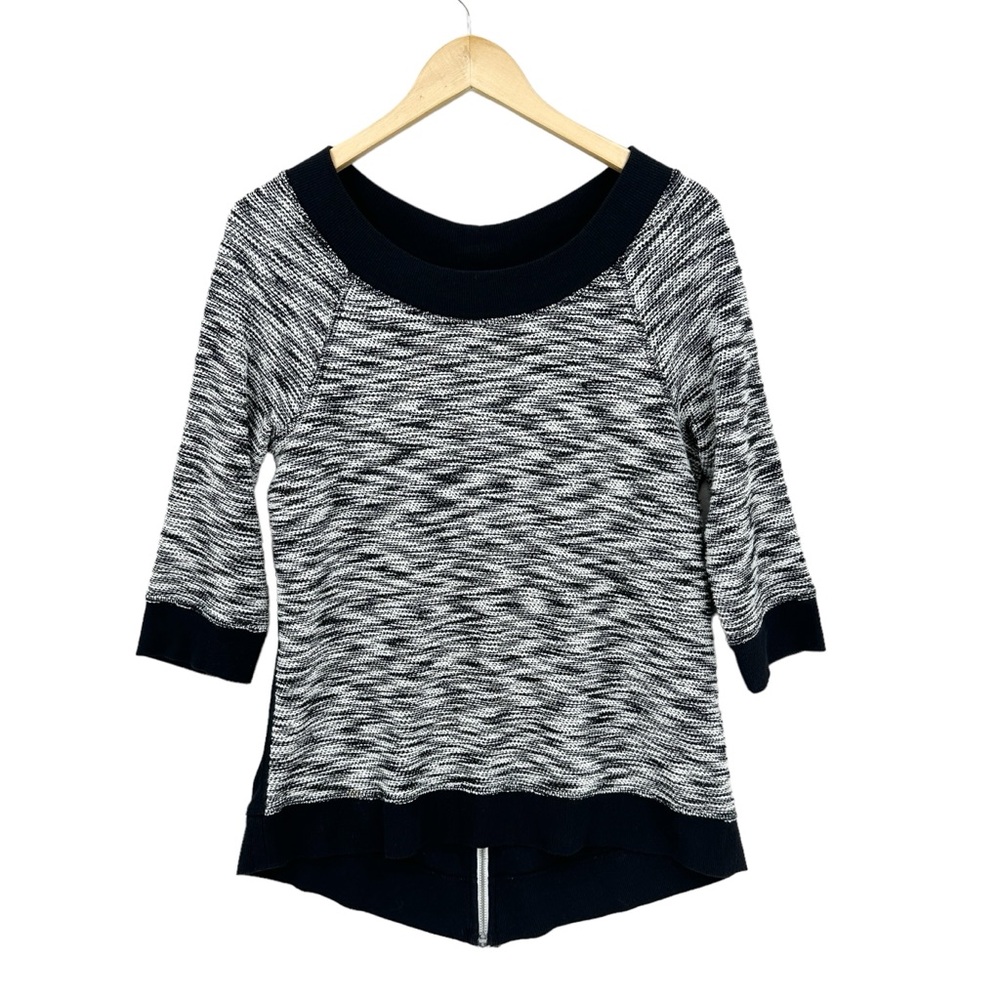 CHICOS Top Zenergy Spacedye Zip Back 3/4 Sleeve Black White